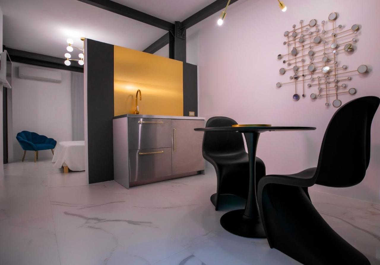 Azzoli Trapani - Apartments&Skypool - Adults Only 외부 사진