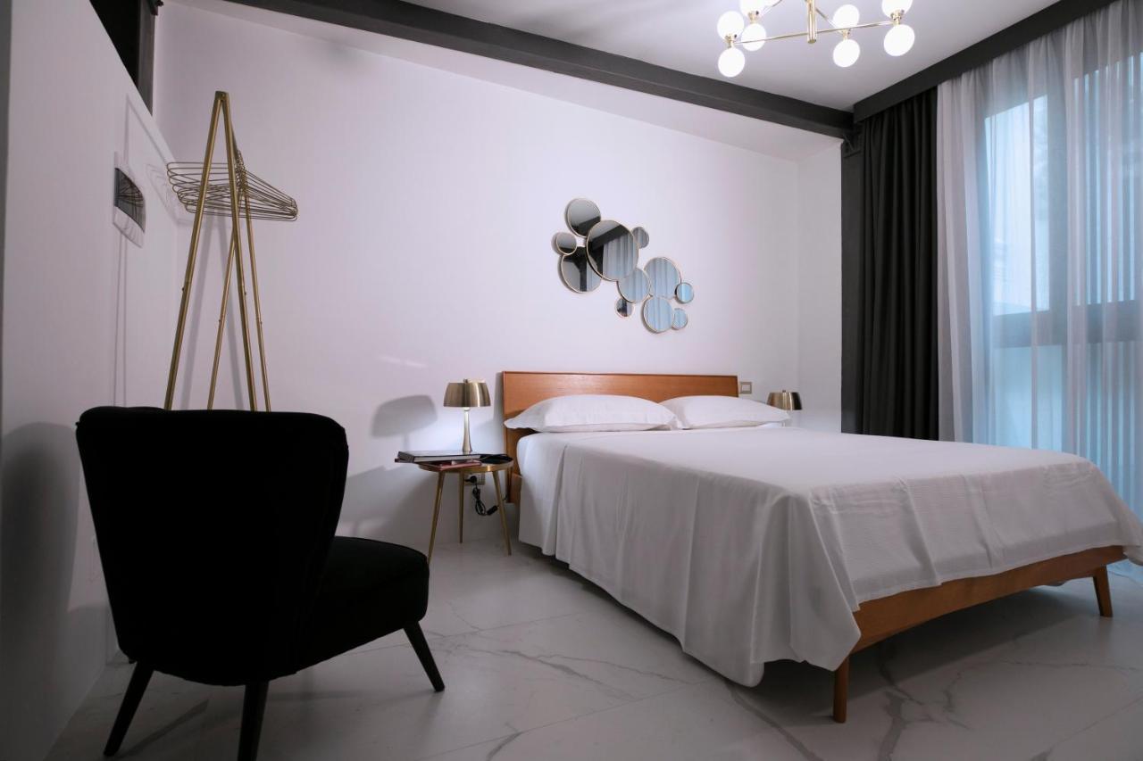 Azzoli Trapani - Apartments&Skypool - Adults Only 외부 사진