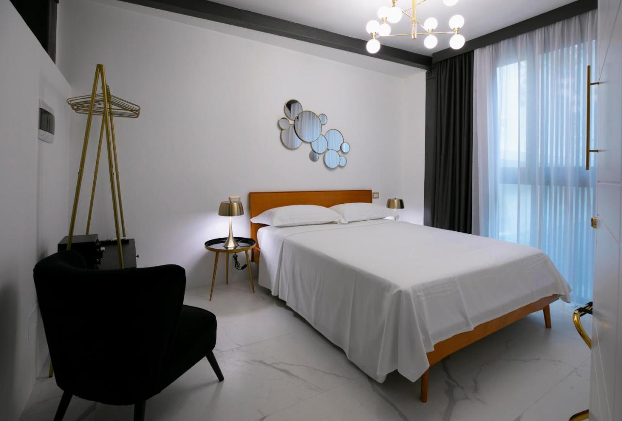 Azzoli Trapani - Apartments&Skypool - Adults Only 외부 사진