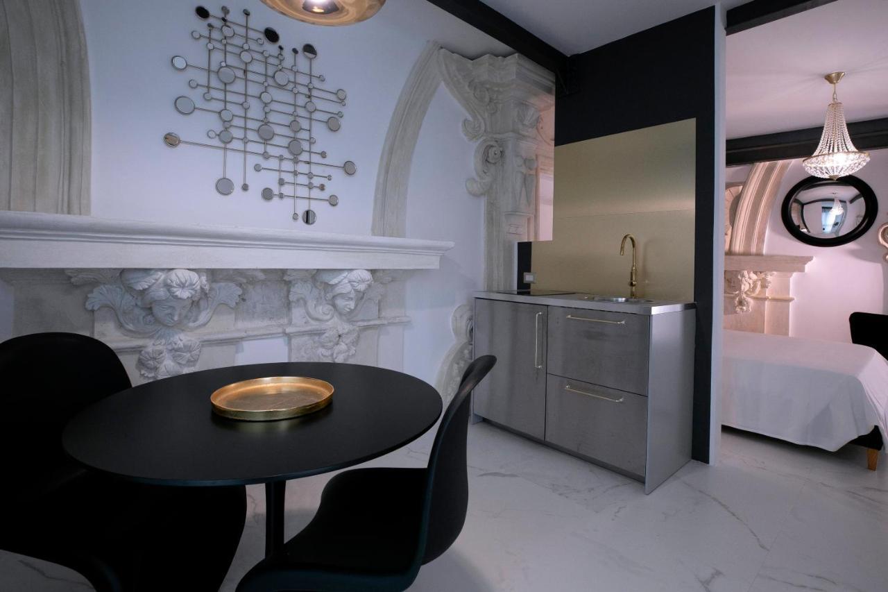 Azzoli Trapani - Apartments&Skypool - Adults Only 외부 사진