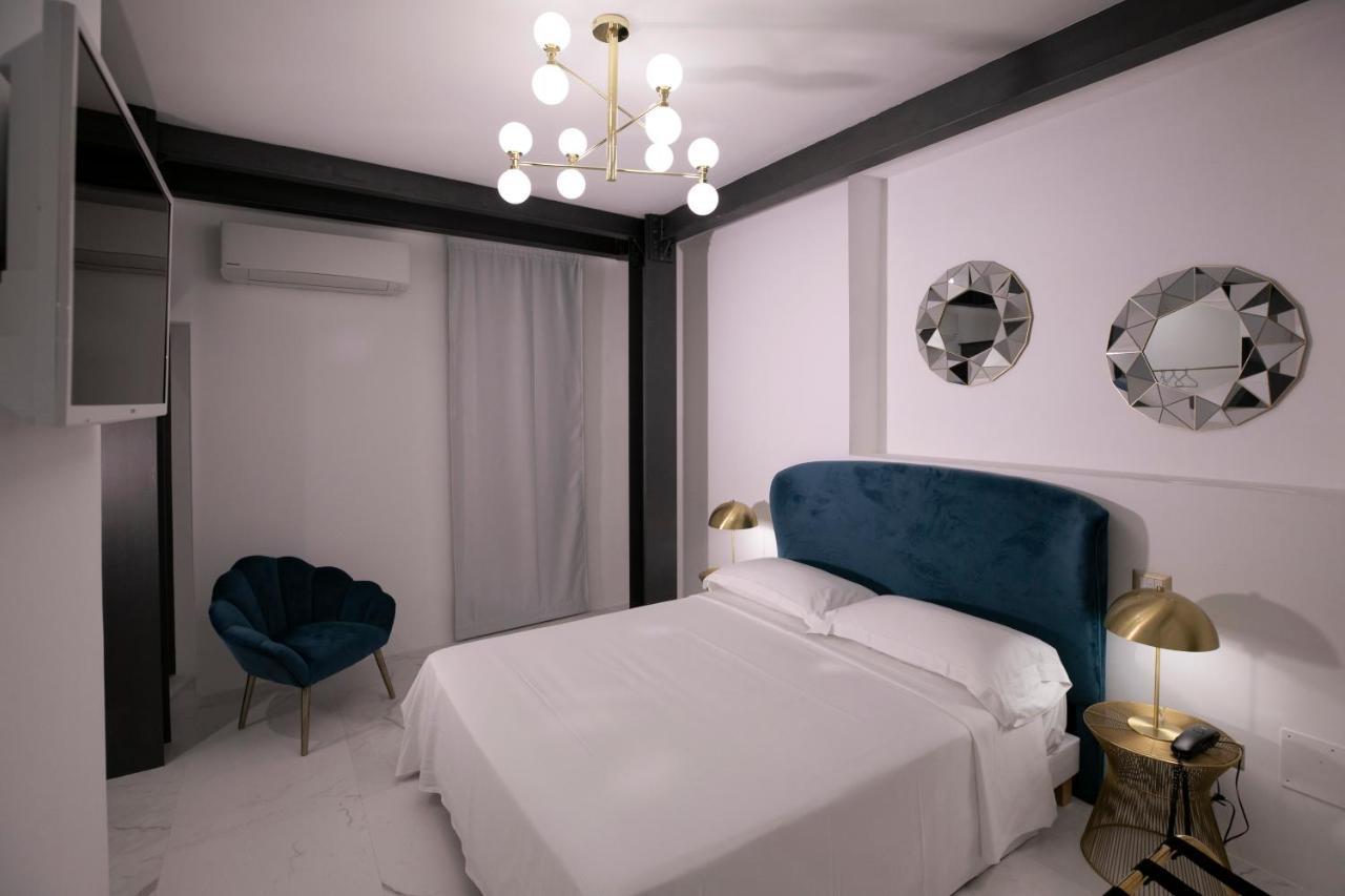 Azzoli Trapani - Apartments&Skypool - Adults Only 외부 사진